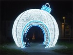 Boule de Noël 3D XXL H3,8m D4,5m avec passage intérieur - bleue